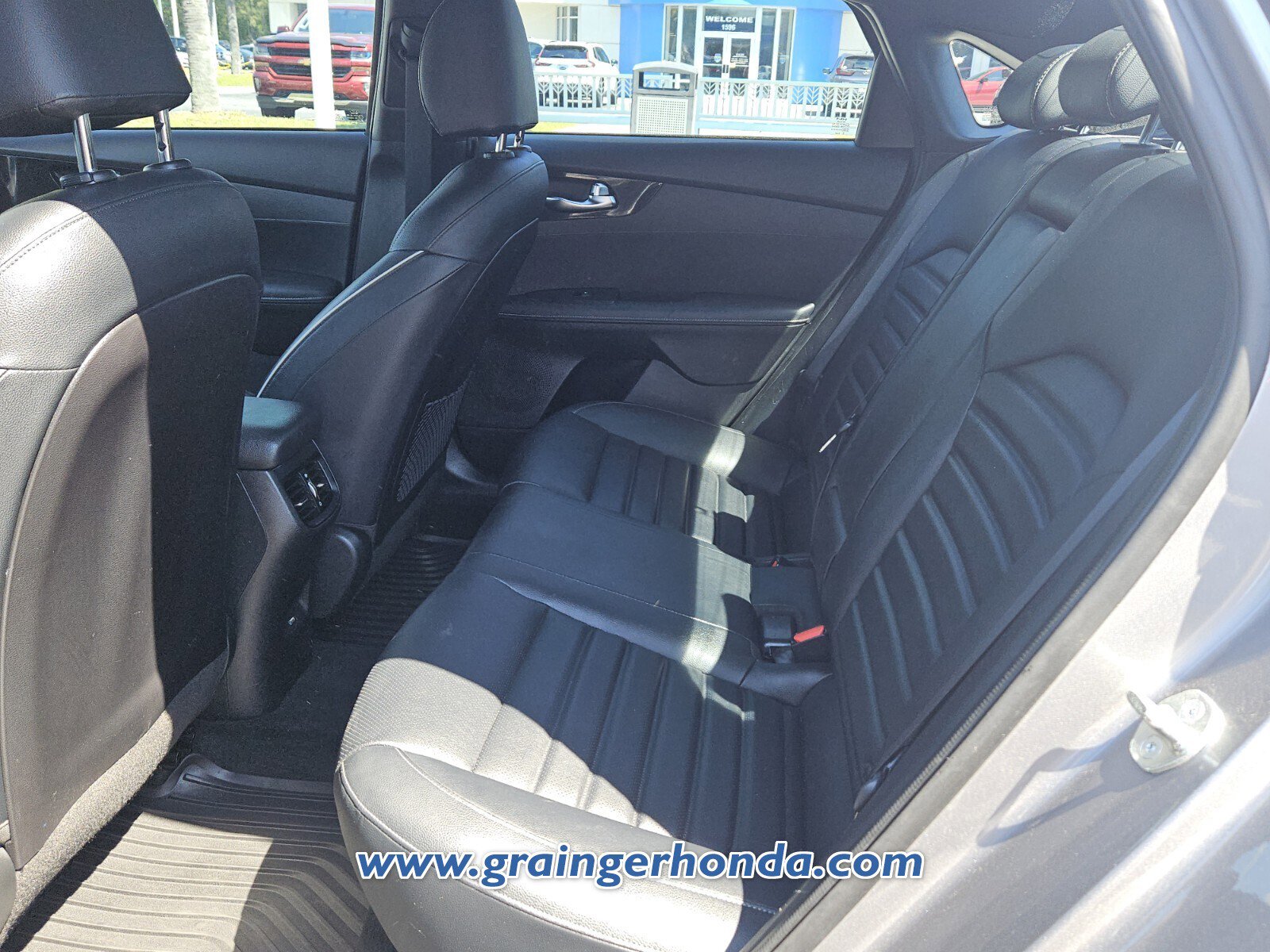 Used 2023 Kia Forte GT-Line w/ GT-Line Premium Package image 11