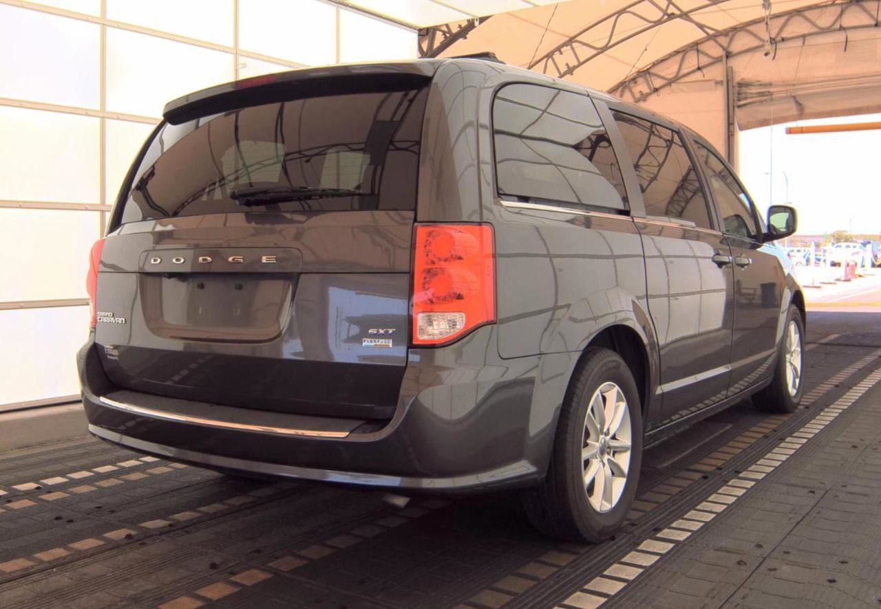 Used 2018 Dodge Grand Caravan SXT FWD image 5