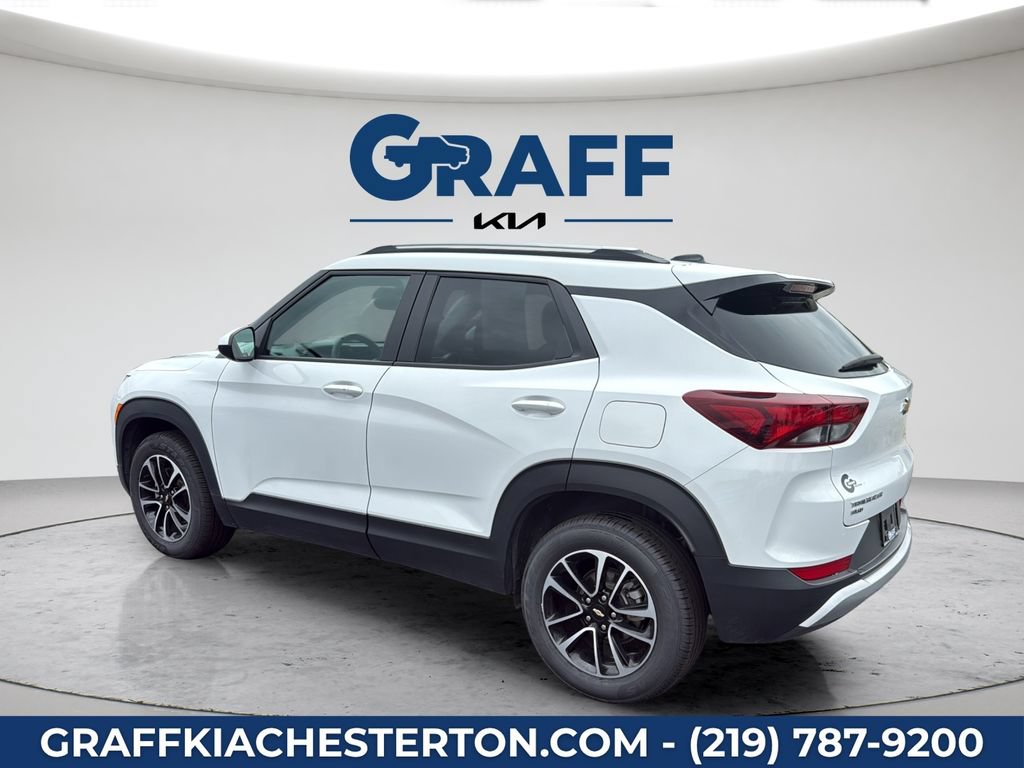 Used 2025 Chevrolet TrailBlazer LT AWD/4WD image 14