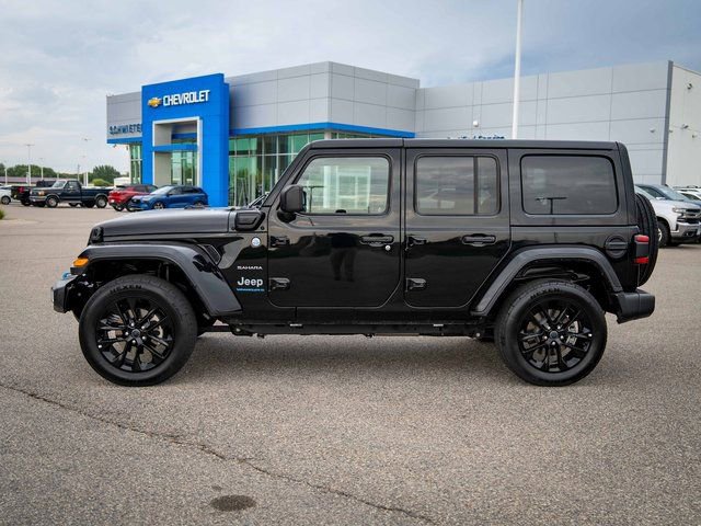 Used 2024 Jeep Wrangler Unlimited Sahara image 11