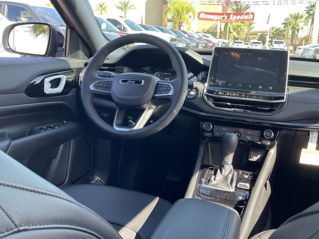 New 2026 Jeep Compass Latitude image 22