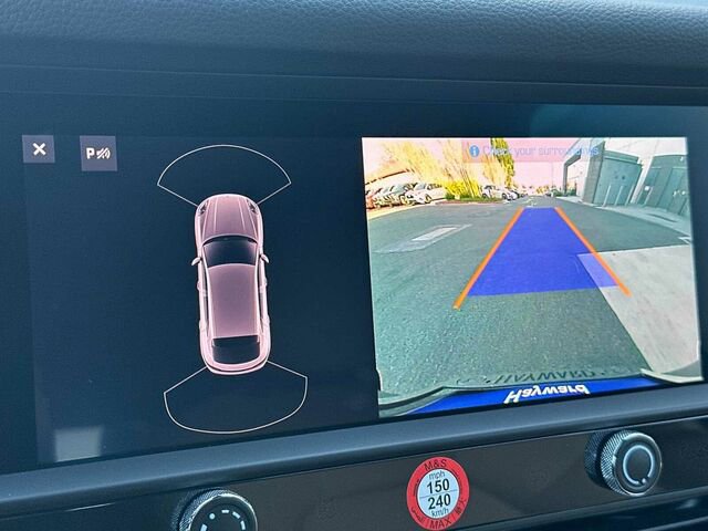 Used 2024 Porsche Macan image 25