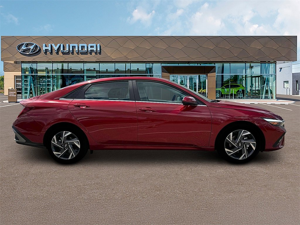 New 2025 Hyundai Elantra SEL w/ Cargo Package image 9