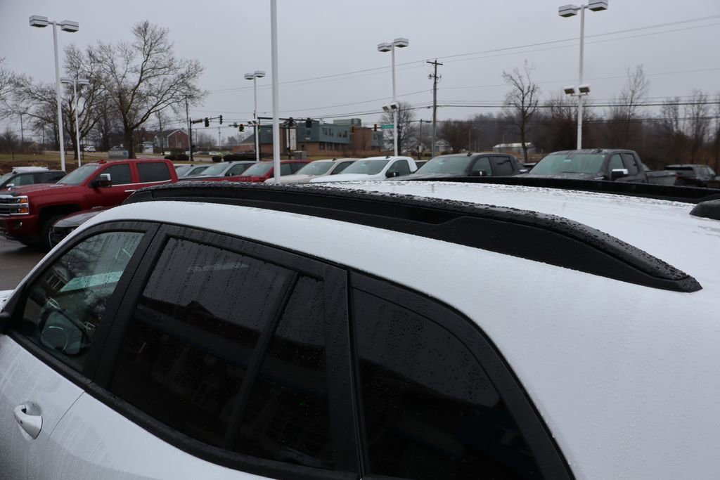 Used 2025 Chevrolet Trax RS w/ Sunroof Package image 30