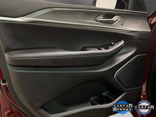 Used 2025 Jeep Grand Cherokee Limited 4xe image 32