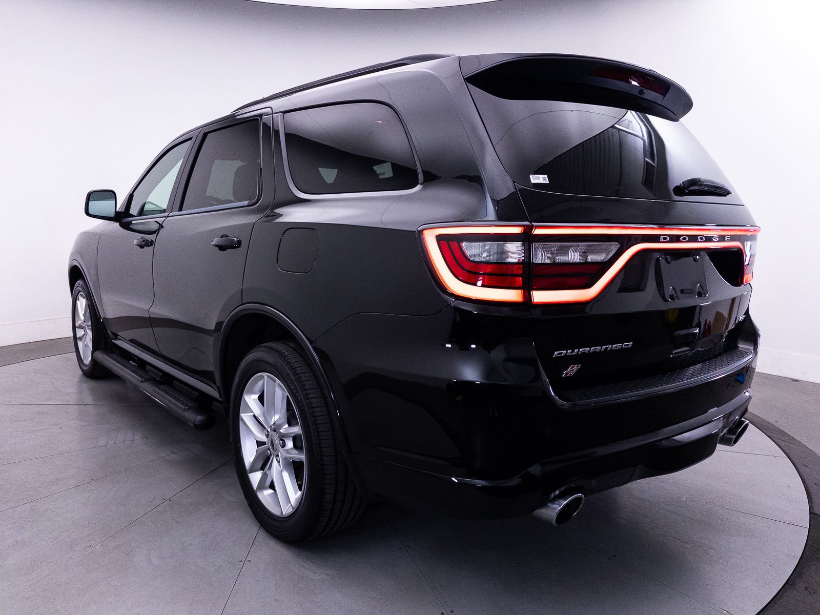 Used 2023 Dodge Durango GT AWD/4WD image 17