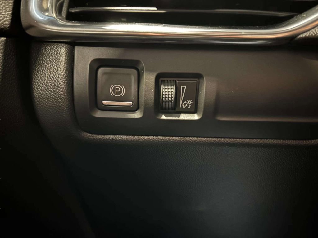 Used 2020 Cadillac XT4 Premium Luxury image 43