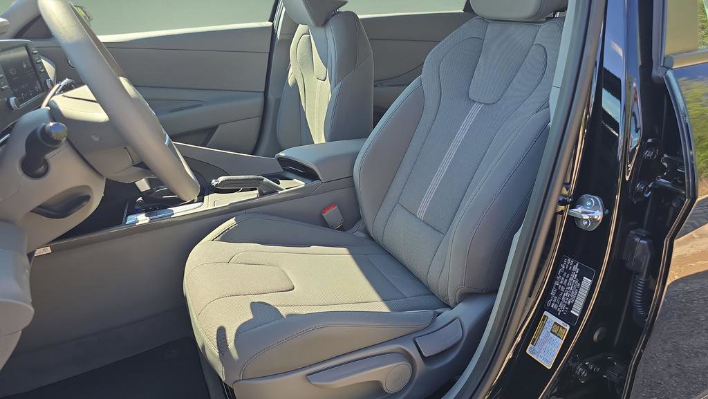 New 2026 Hyundai Elantra SE FWD image 14
