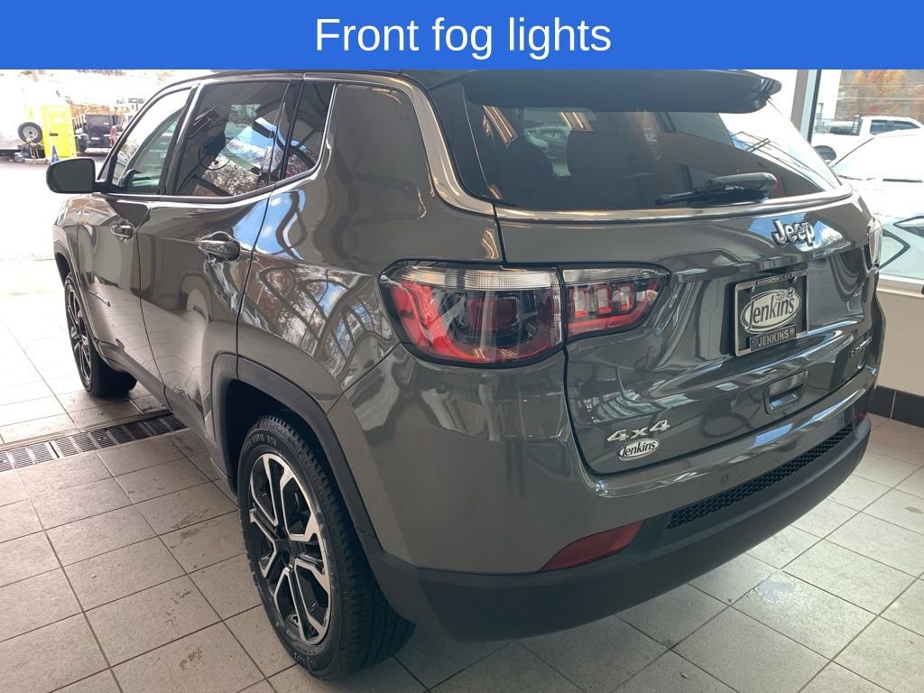 Used 2022 Jeep Compass Limited image 12