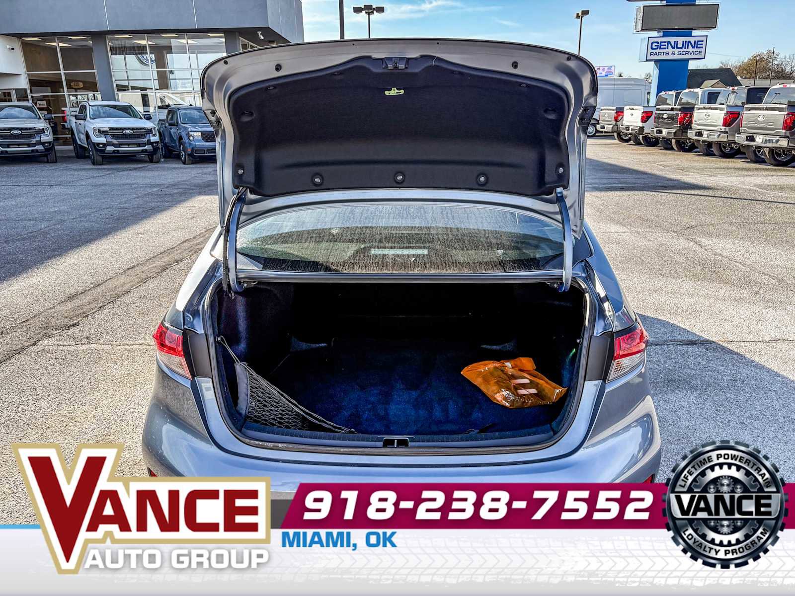 Used 2022 Toyota Corolla LE image 15