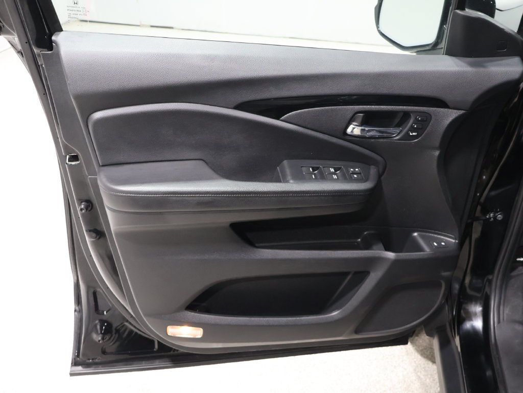 Used 2021 Honda Pilot Elite image 14