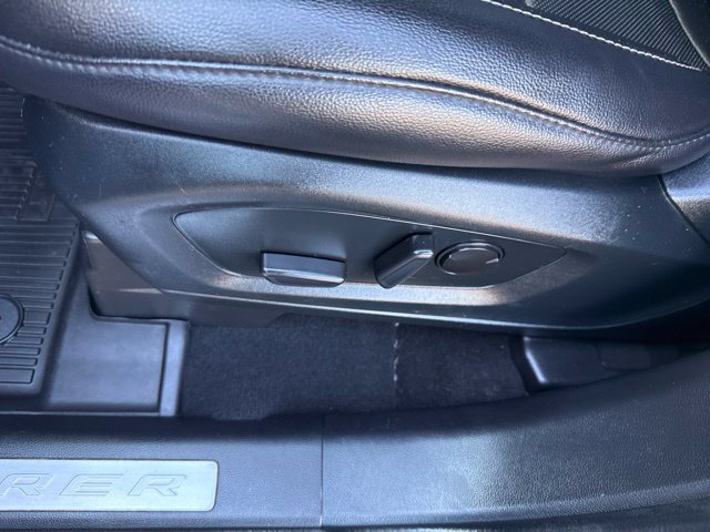 Used 2022 Ford Explorer Limited w/ Equipment Group 301A AWD/4WD image 28