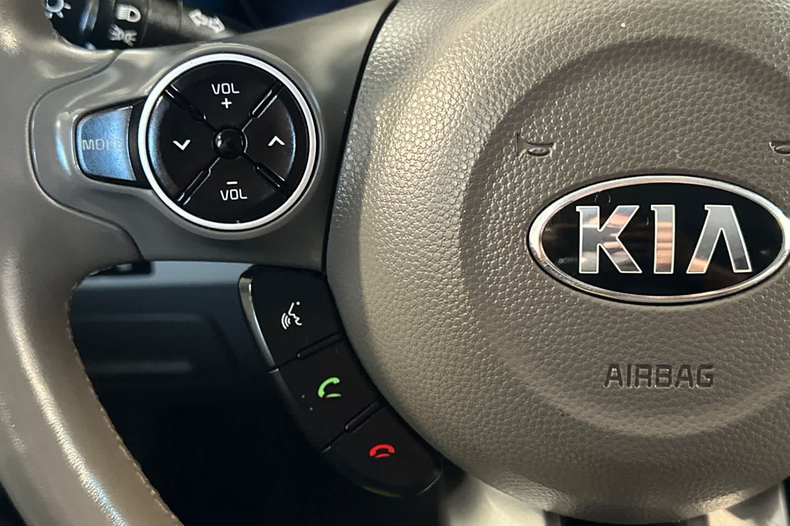 Used 2019 Kia Soul EV + FWD image 30
