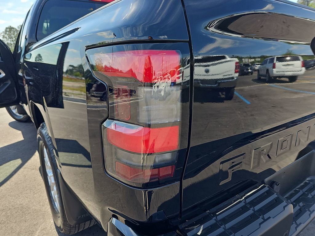 Used 2024 Nissan Frontier SV w/ SV Convenience Package image 35