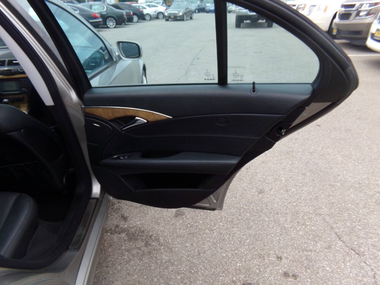 Used 2008 Mercedes-Benz E 350 4MATIC Sedan image 24