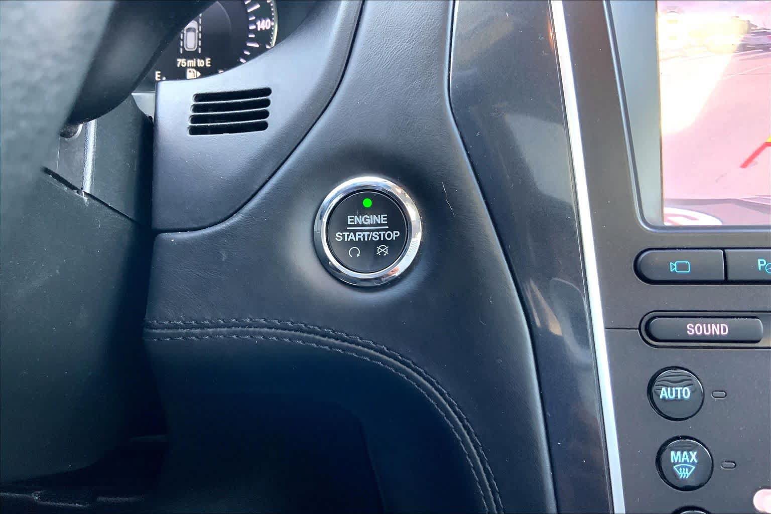 Used 2019 Ford Explorer Platinum AWD/4WD image 36