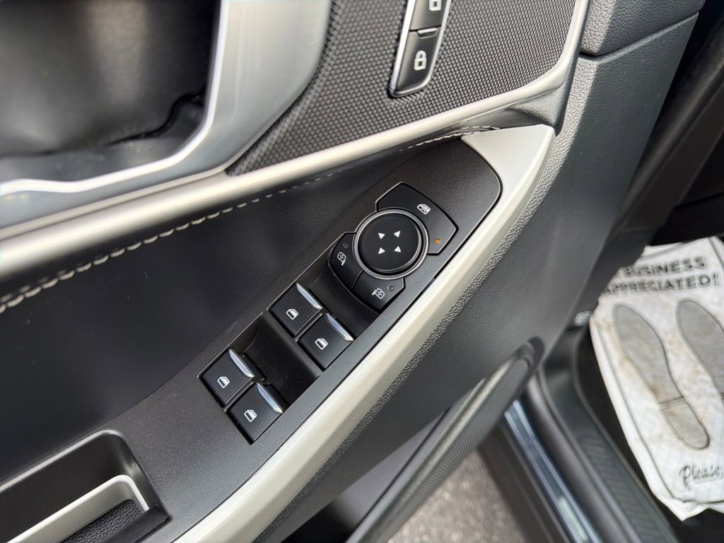 Used 2023 Ford Explorer XLT w/ Class IV Trailer Tow Package image 13