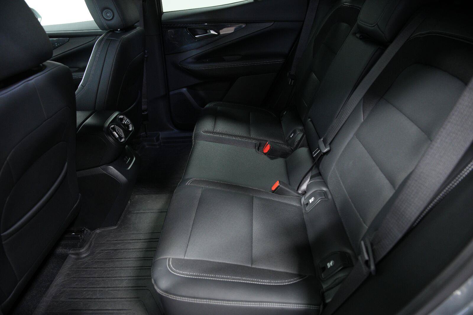 Certified 2024 Chevrolet Blazer EV LT AWD/4WD image 33