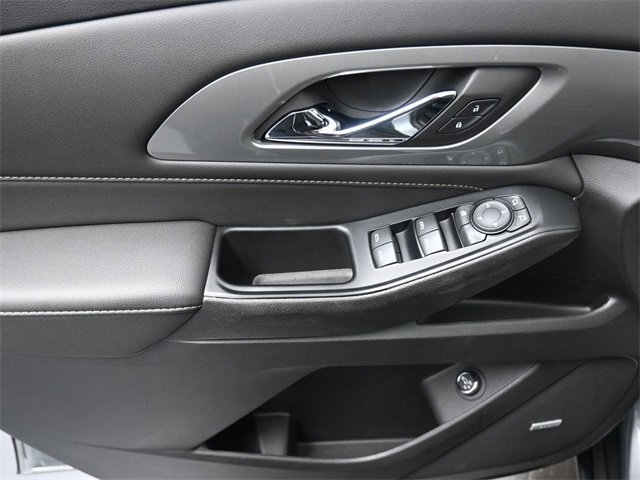 Used 2023 Chevrolet Traverse LT w/ LT Premium Package image 13