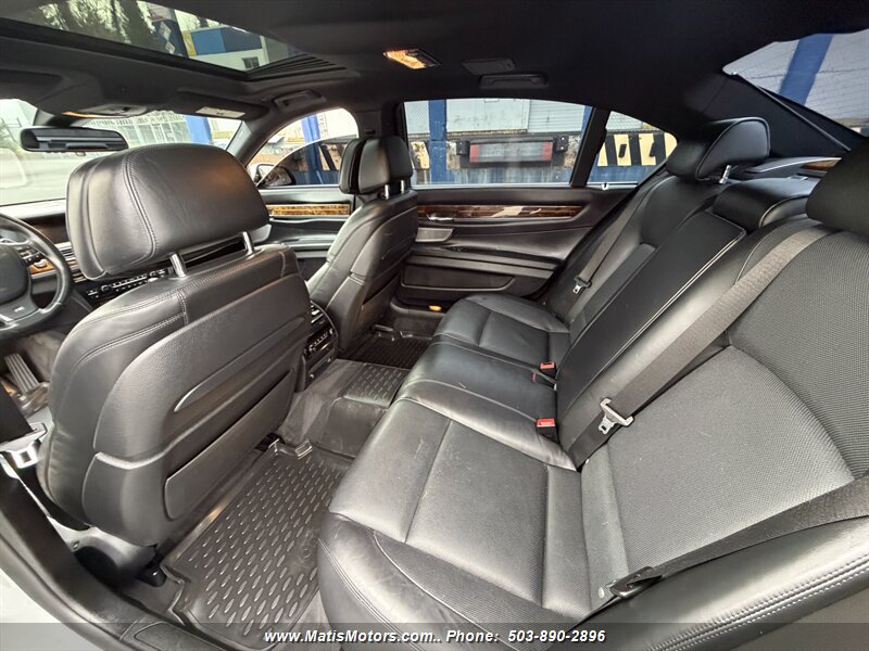 Used 2014 BMW 750Li w/ Executive Package RWD image 13