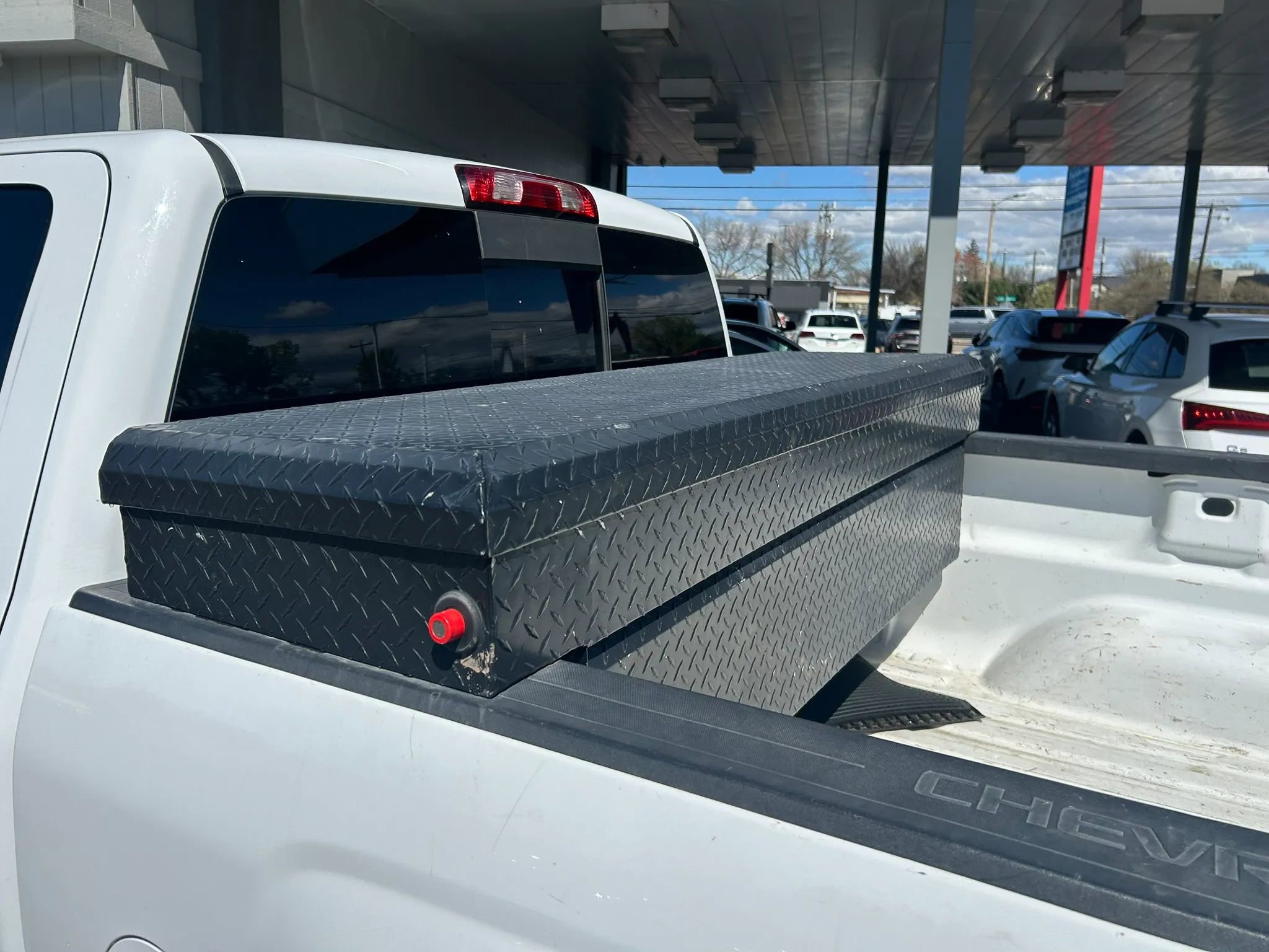Used 2018 Chevrolet Silverado 1500 LT w/ All Star Edition AWD/4WD image 11