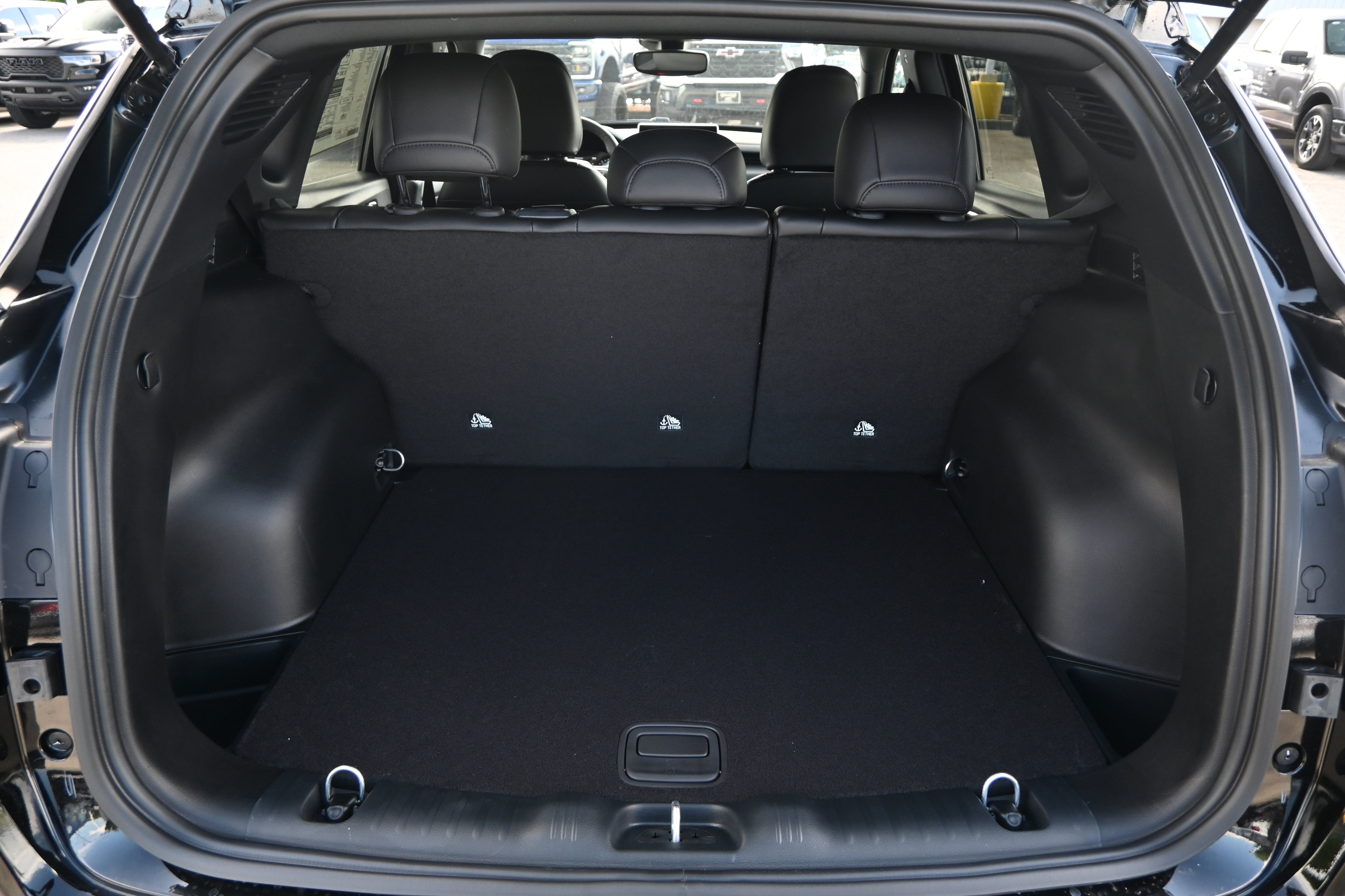 New 2026 Jeep Compass Latitude AWD/4WD image 32