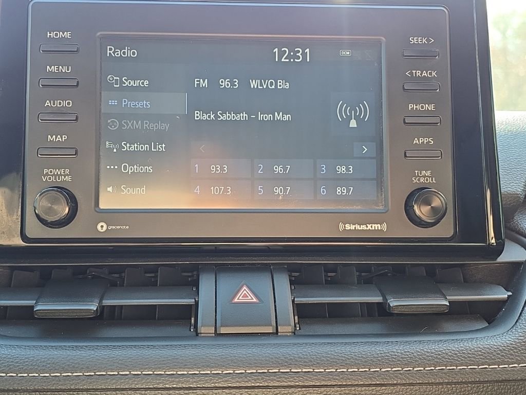 Used 2021 Toyota RAV4 XLE image 25