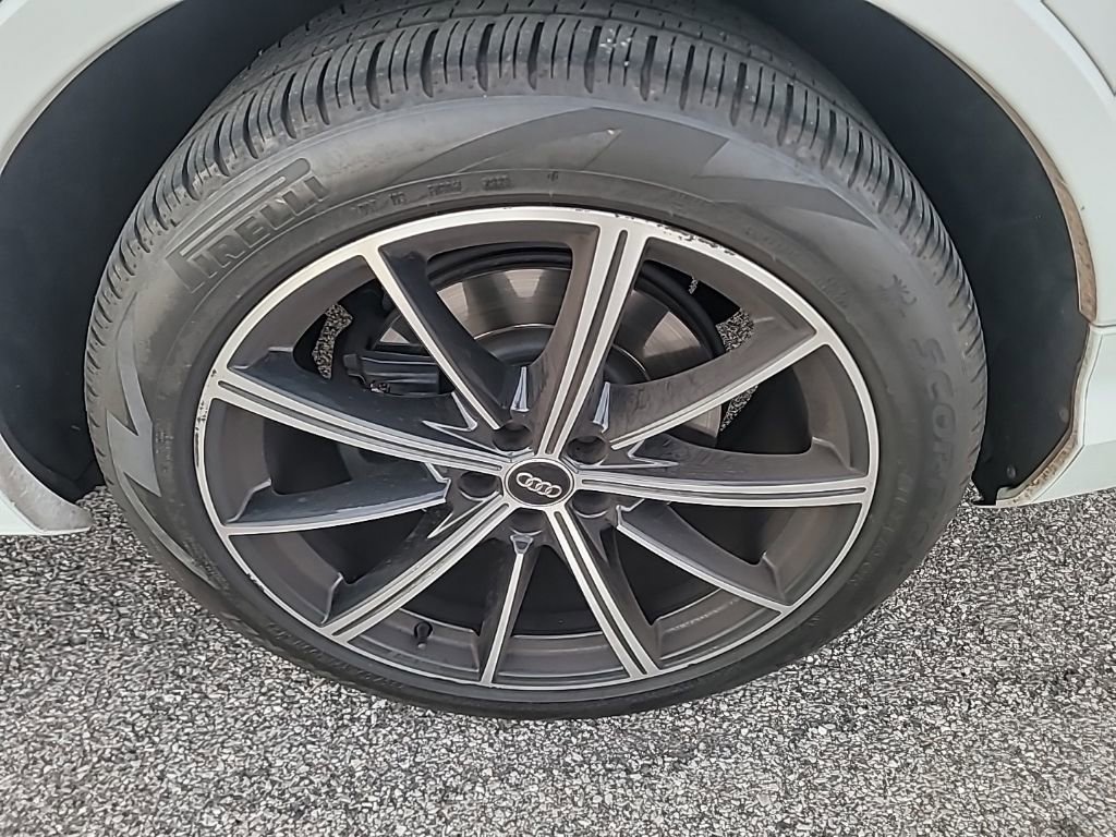 Used 2020 Audi SQ7 Prestige w/ Prestige Package image 7
