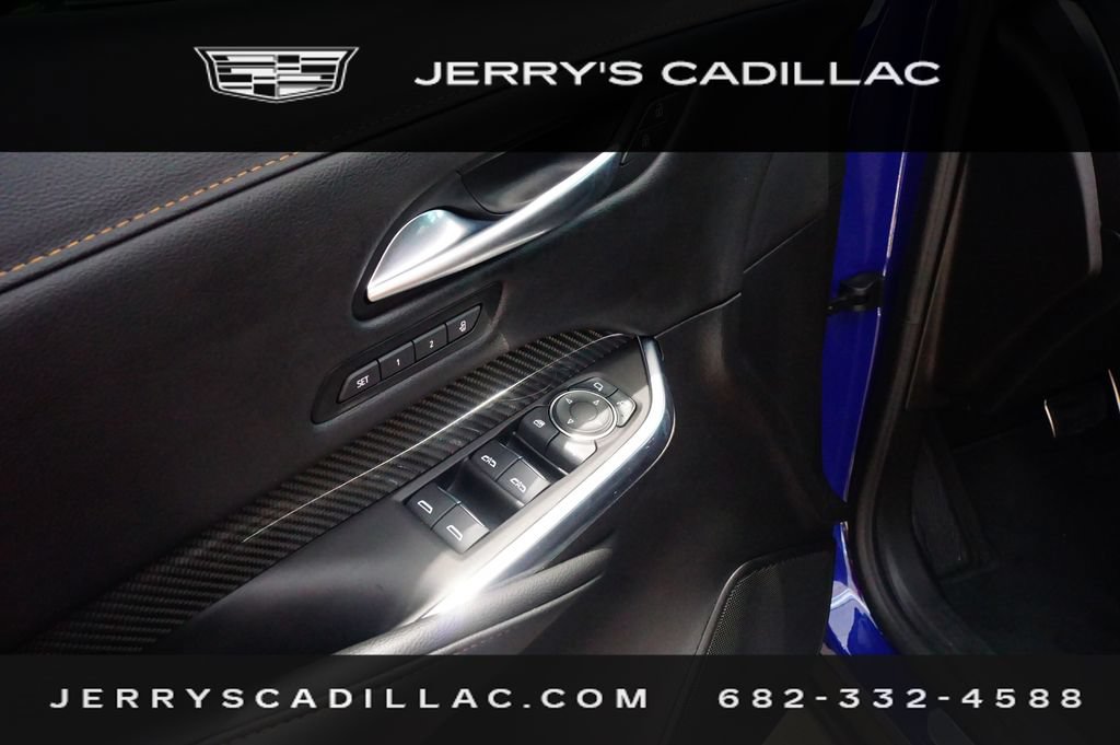 Used 2022 Cadillac XT4 Sport w/ Comfort Package FWD image 17