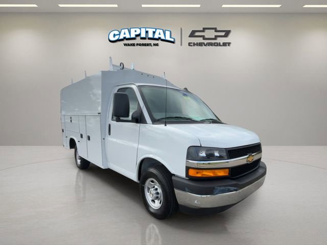 New 2025 Chevrolet Express 3500 w/ Power Convenience Package RWD image 7