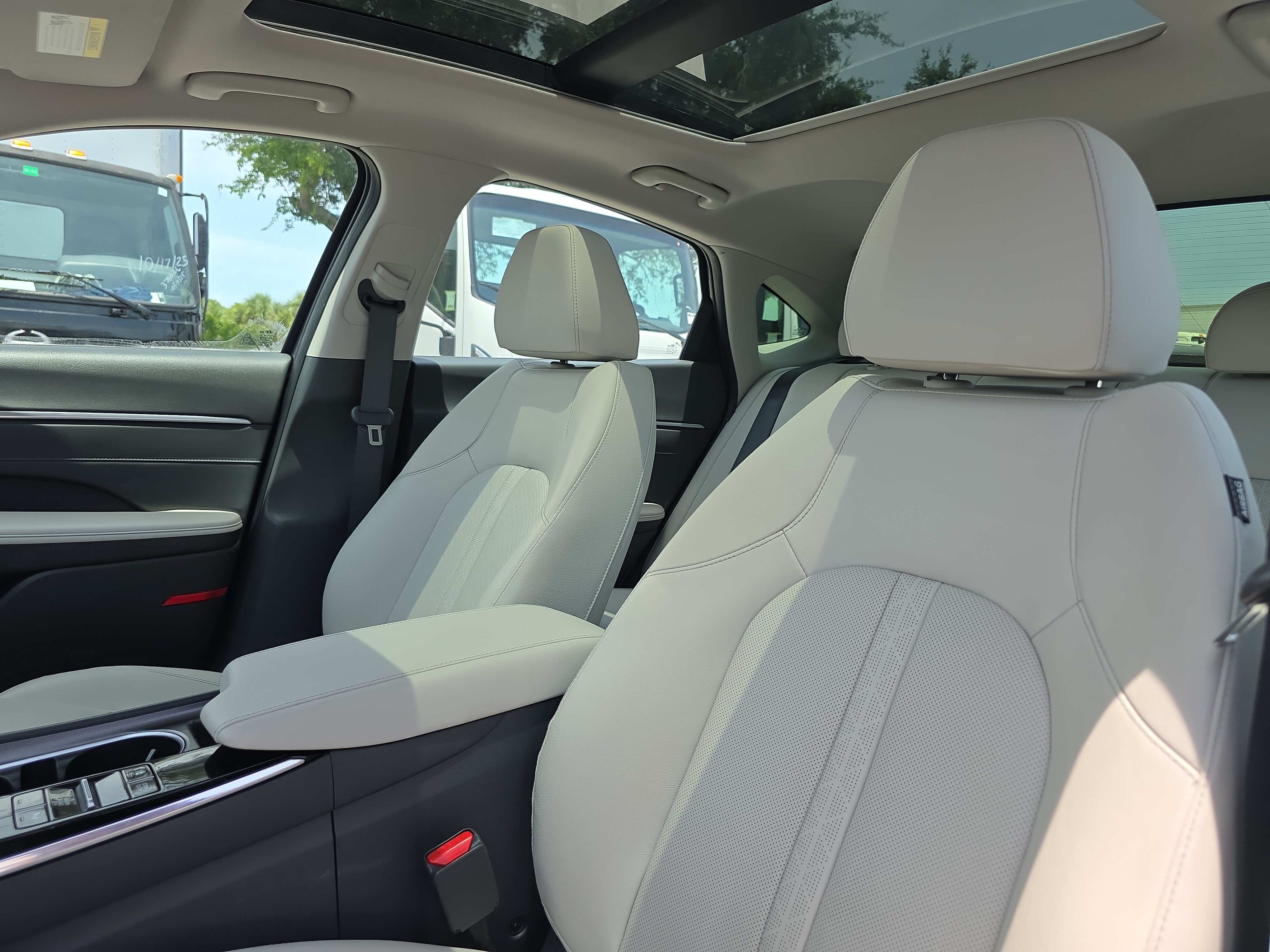 Used 2023 Hyundai Sonata Limited FWD image 24
