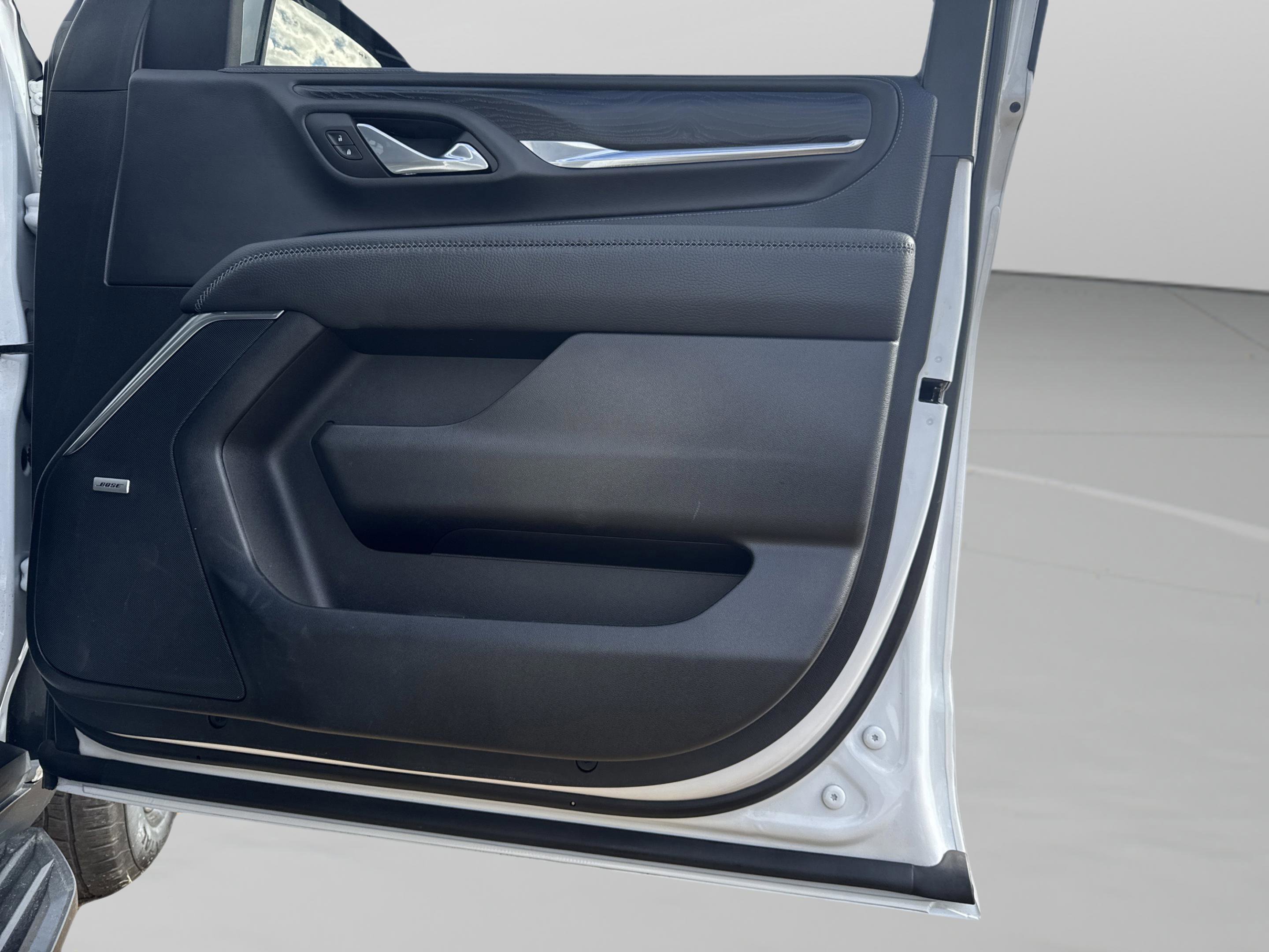 Used 2024 GMC Yukon XL Denali image 38