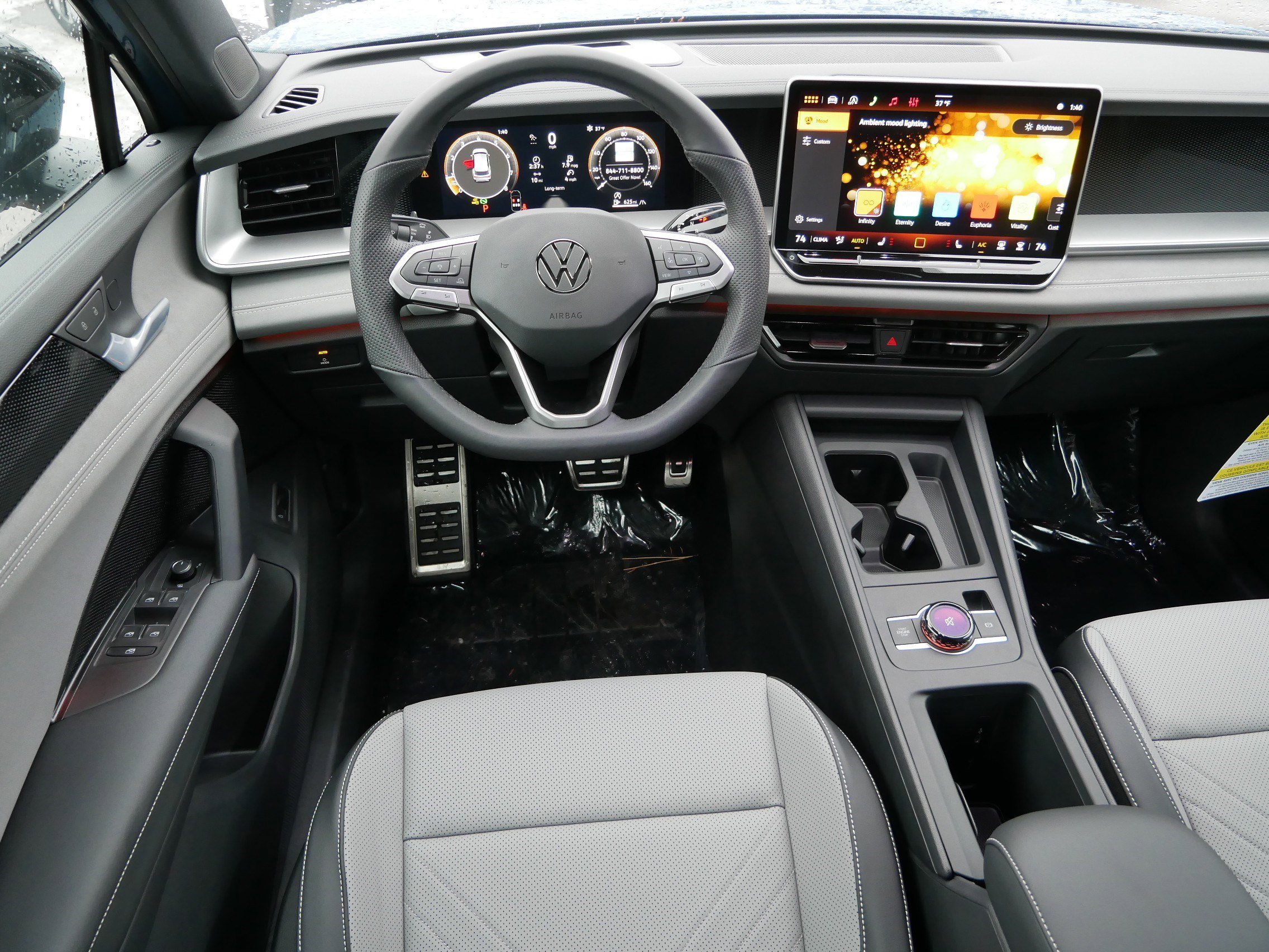 New 2026 Volkswagen Tiguan SE R-Line image 7