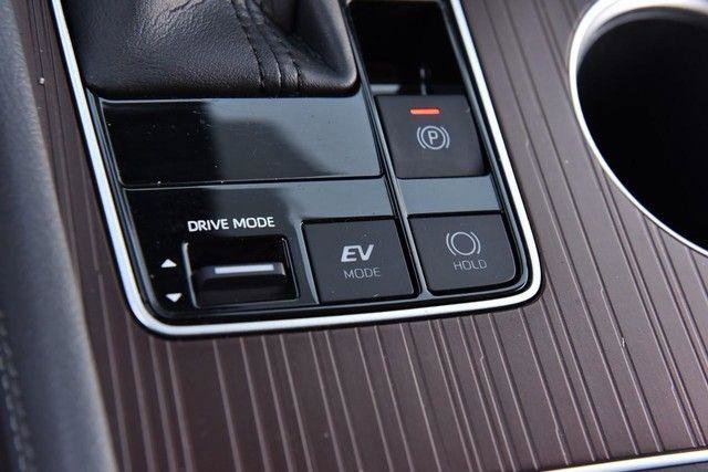 Used 2021 Toyota Sienna XLE w/ XLE Plus Package image 17