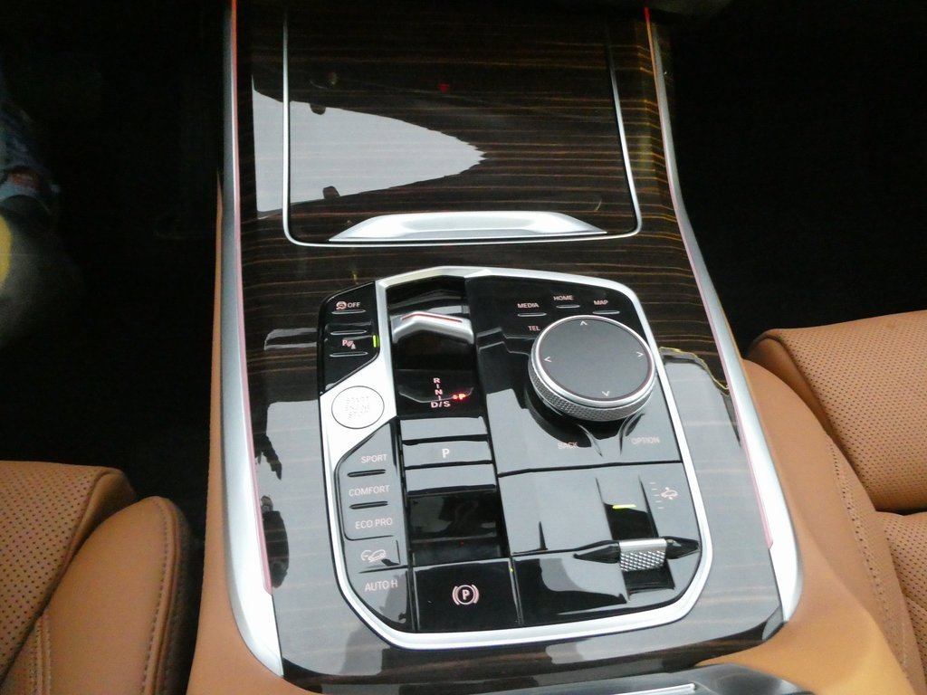 Used 2026 BMW X7 xDrive40i image 12