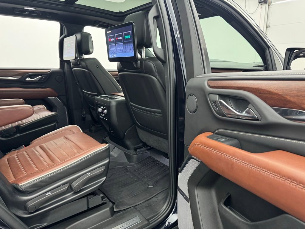 Used 2023 GMC Yukon Denali Ultimate AWD/4WD image 43