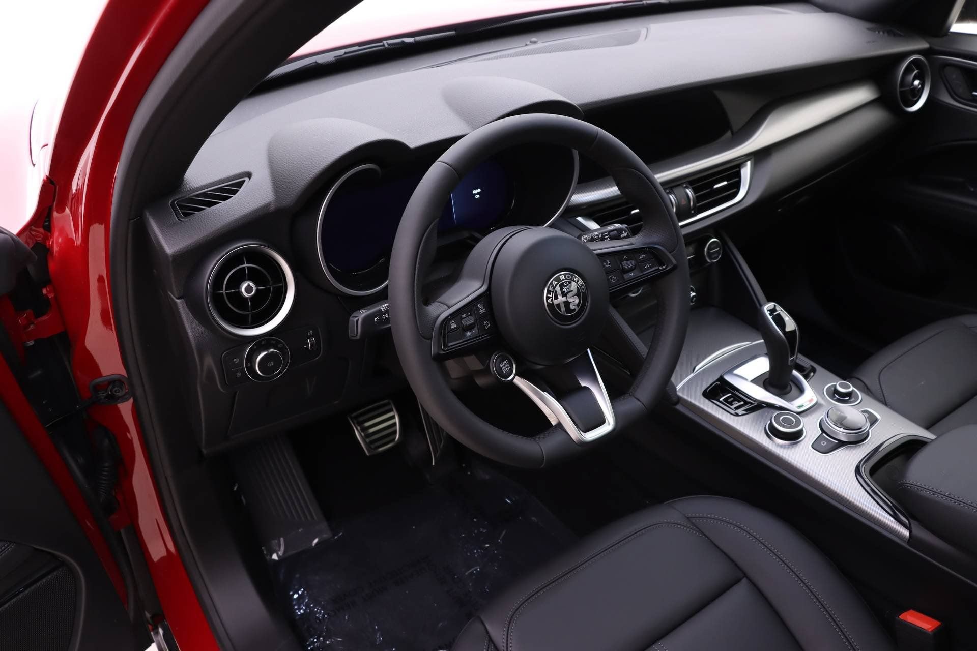 New 2024 Alfa Romeo Stelvio Ti AWD/4WD image 6