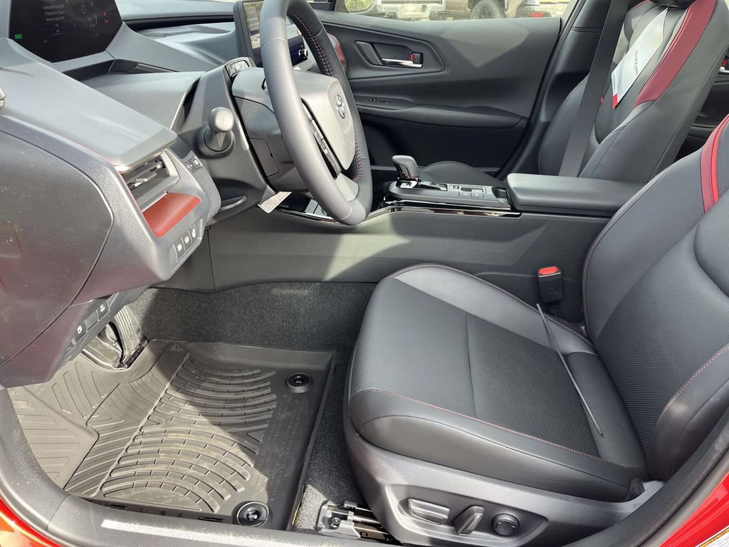 New 2026 Toyota Prius Plug-In Hybrid FWD image 10