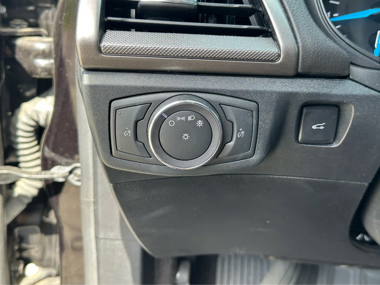 Used 2020 Ford Fusion S FWD image 17