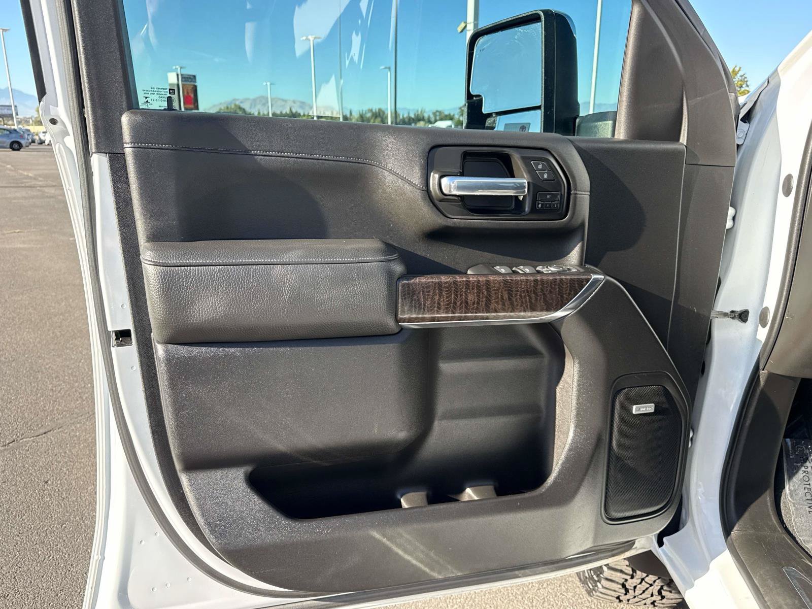 Used 2022 GMC Sierra 3500 Denali AWD/4WD image 13
