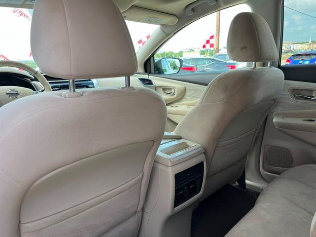 Used 2016 Nissan Murano SV w/ Premium Package FWD image 16