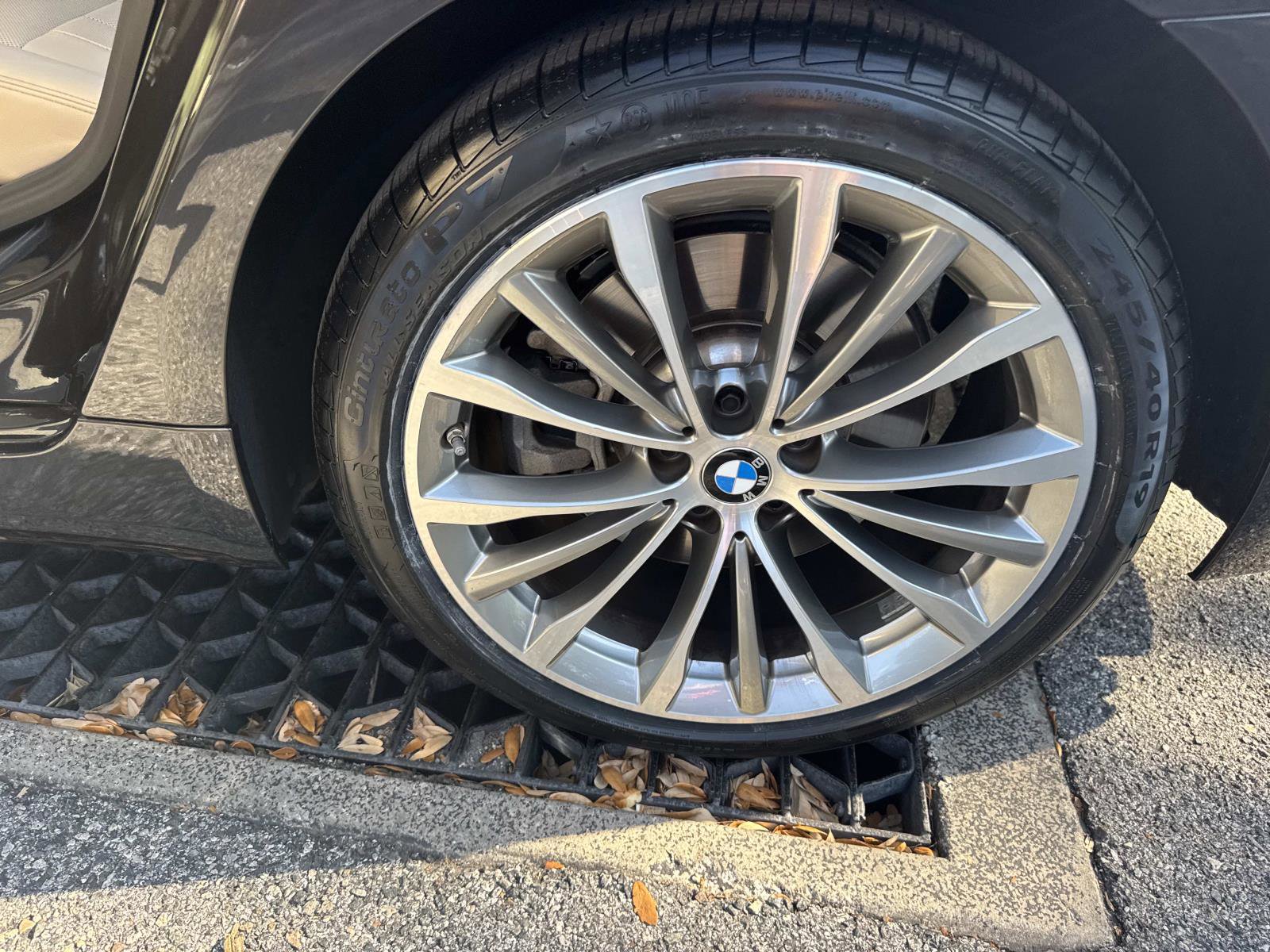 Certified 2023 BMW 540i w/ Premium Package image 11