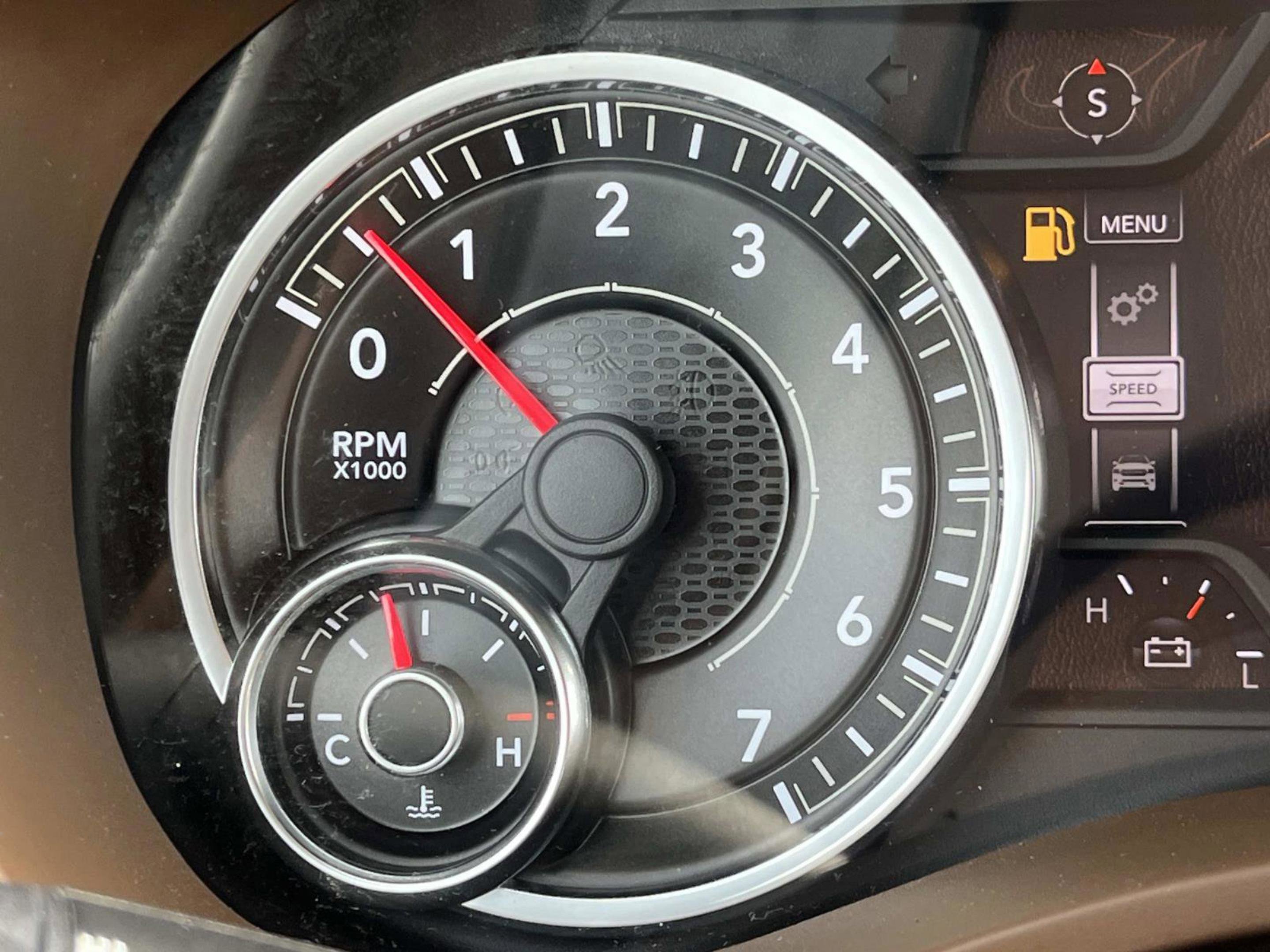 Used 2022 RAM 1500 Laramie AWD/4WD image 37