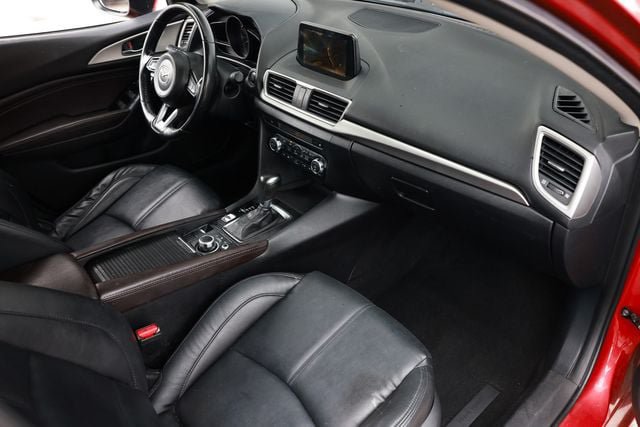 Used 2017 MAZDA MAZDA3 Touring FWD image 21