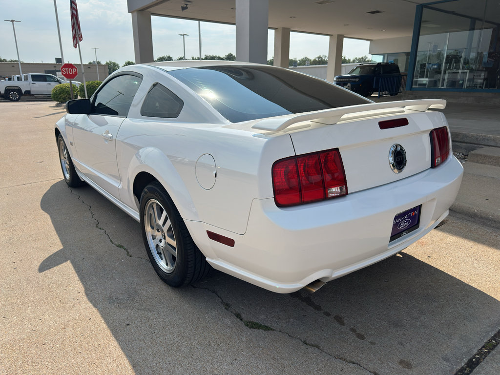 Used 2006 Ford Mustang GT Premium RWD image 10