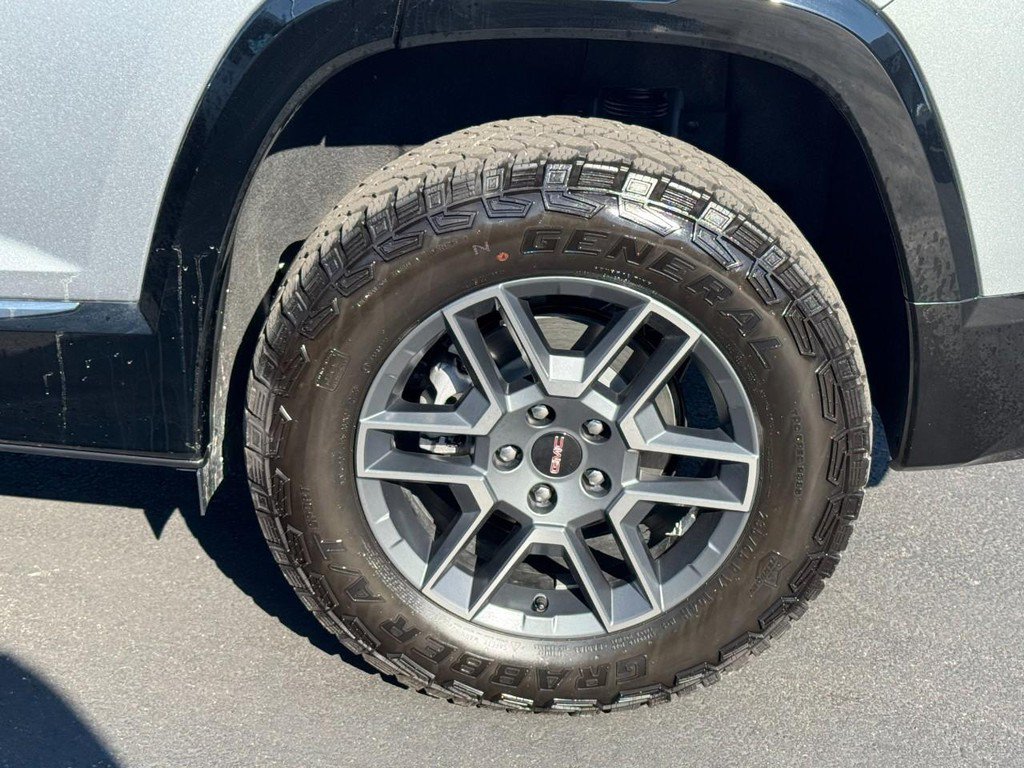 Used 2026 GMC Terrain AT4 w/ Technology Package II AWD/4WD image 10