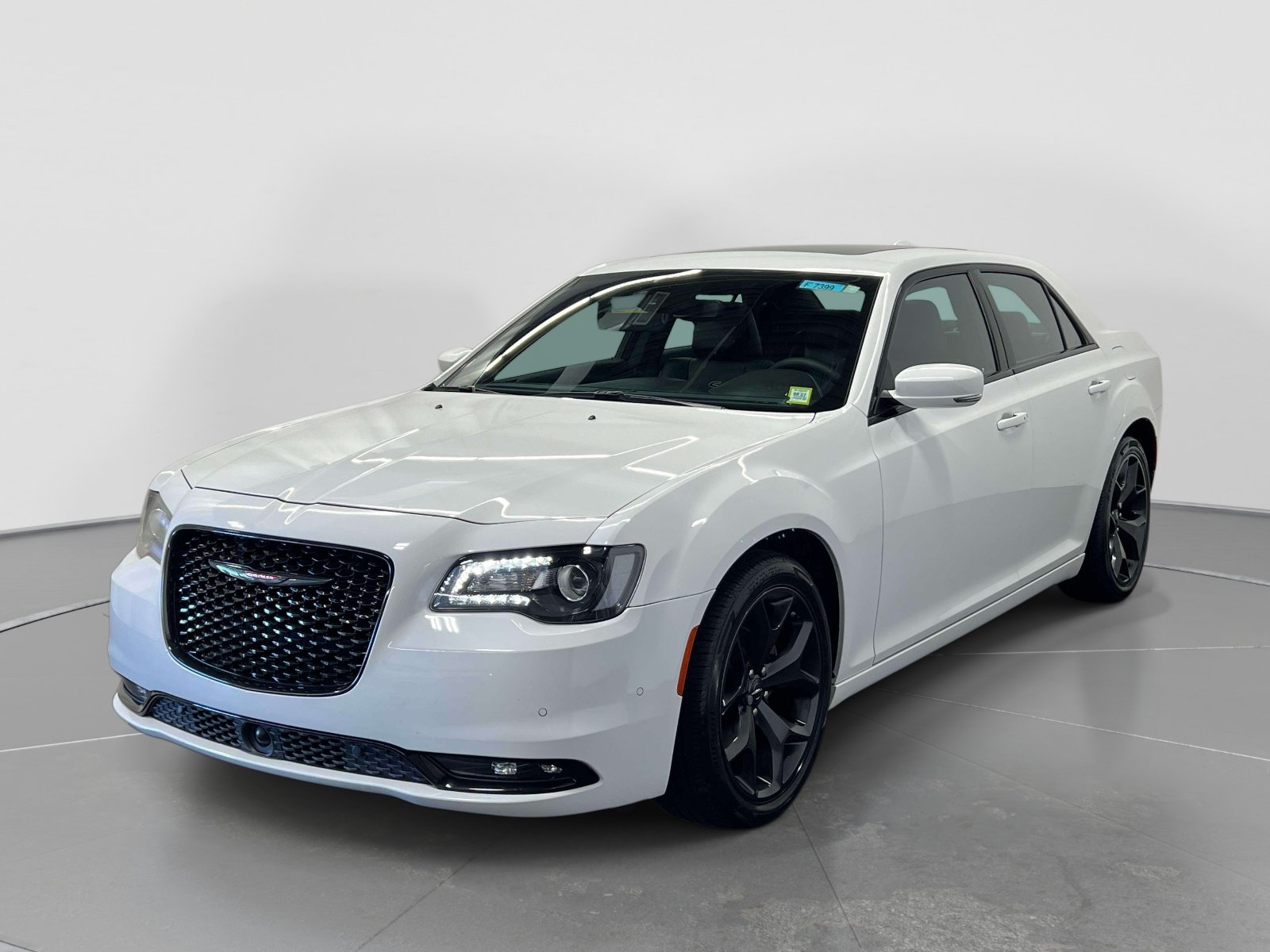 Used 2023 Chrysler 300 S w/ Safetytec Plus Group RWD image 4