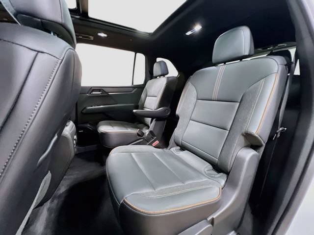 Used 2025 GMC Acadia AT4 w/ Luxury Package AWD/4WD image 27