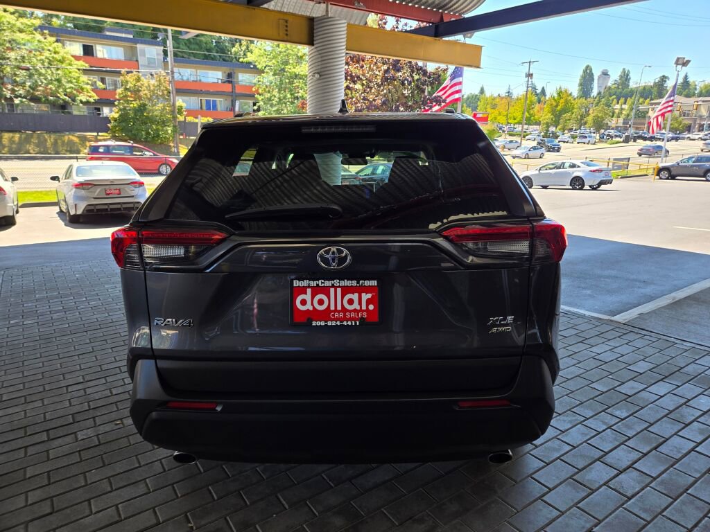 Used 2024 Toyota RAV4 XLE w/ Convenience Package image 6