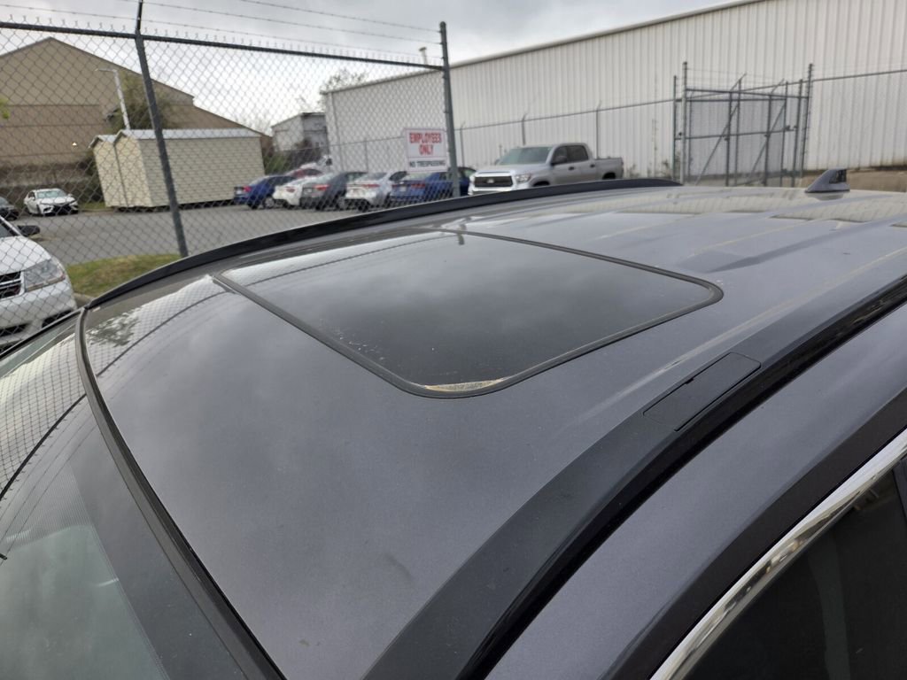 Used 2025 Toyota RAV4 XLE w/ Convenience Package image 4